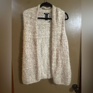 🤍 Olsen Cream Bouclé Open Front Sweater Vest | Size S/6 🤍